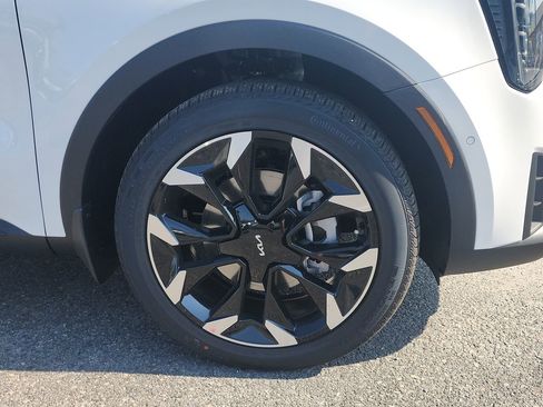New 2025 Kia Sorento SX image 11
