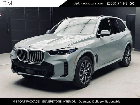Used 2026 BMW X5 xDrive40i w/ M Sport Package AWD/4WD image 1