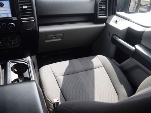 Used 2018 Ford F150 XL w/ Equipment Group 101A Mid image 12