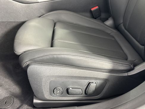 Used 2025 BMW 430i w/ Premium Package RWD image 13