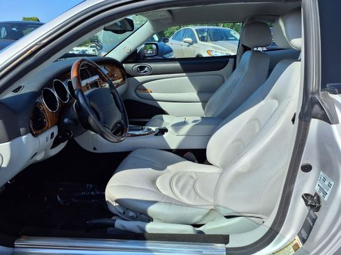 Used 2005 Jaguar XK8 Coupe RWD image 16