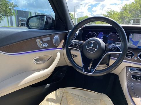 Certified 2022 Mercedes-Benz E 350 Sedan image 3