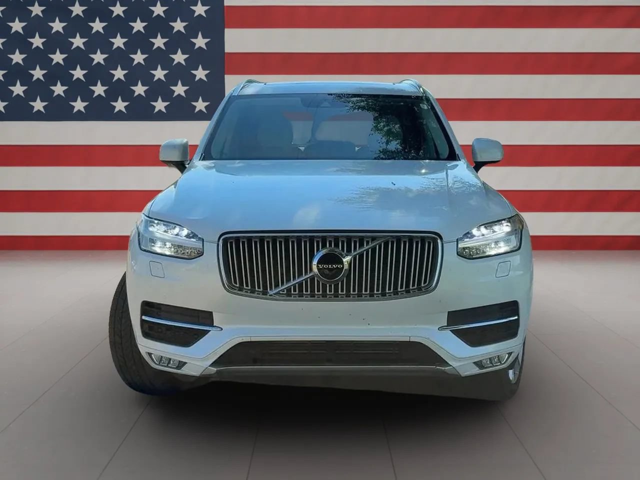 Used 2017 Volvo XC90 T6 Inscription w/ Vision Package AWD/4WD image 2