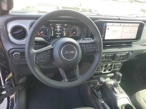 Used 2024 Jeep Wrangler Unlimited Sport AWD/4WD image 15