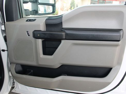 Used 2020 Ford F350 XL w/ Power Equipment Group image 34