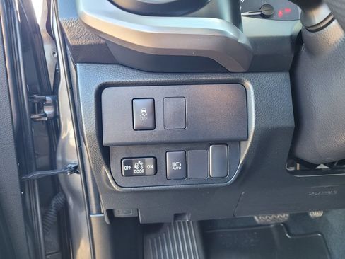 Used 2023 Toyota Tacoma SR5 AWD/4WD image 25