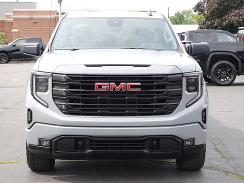 Used 2024 GMC Sierra 1500 Elevation AWD/4WD image 5