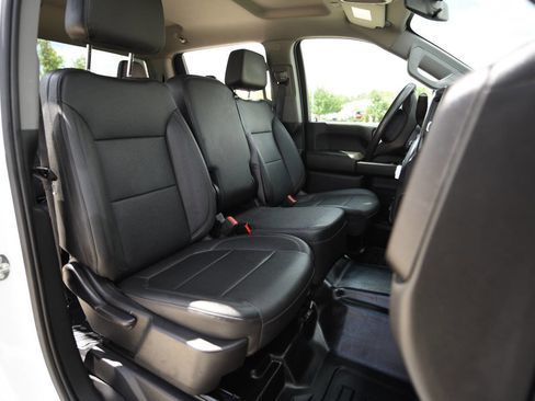 Used 2023 GMC Sierra 3500 Pro w/ Convenience Package image 18