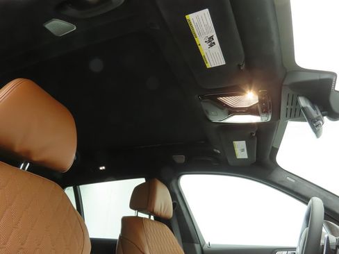 New 2026 BMW X7 M60i image 18