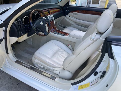 Used 2008 Lexus SC 430 Convertible image 14