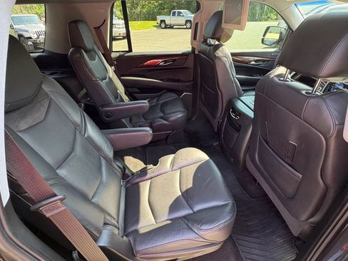 Used 2018 Cadillac Escalade Premium Luxury AWD/4WD image 39
