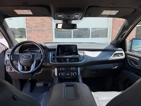 Used 2021 GMC Yukon XL SLT AWD/4WD image 34