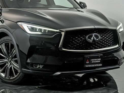 Used 2020 INFINITI QX50 Essential w/ Edition 30 Package AWD/4WD image 2