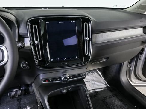 Certified 2025 Volvo XC40 B5 Plus image 14