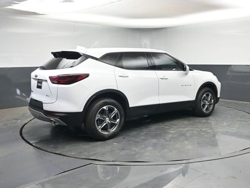 Used 2025 Chevrolet Blazer LT image 5