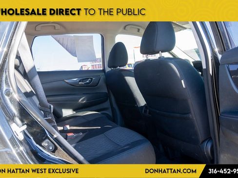 Used 2018 Nissan Rogue S image 18