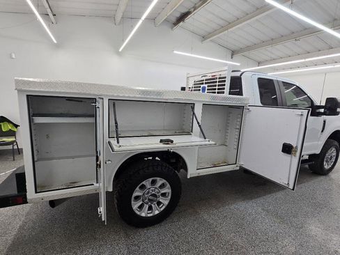 Used 2022 Ford F250 XL w/ STX Appearance Package AWD/4WD image 9
