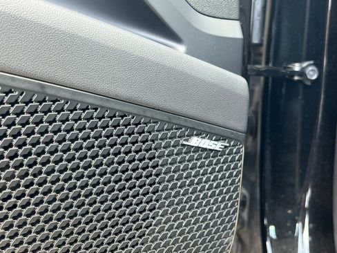 Used 2025 Hyundai Elantra Limited image 26