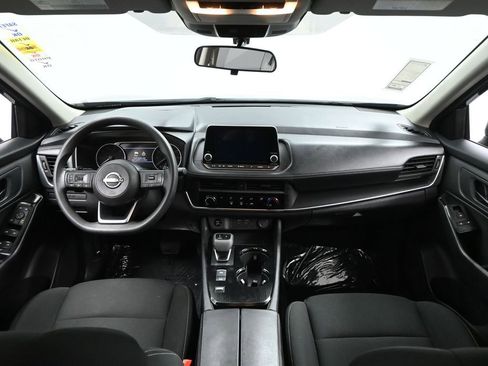 Used 2024 Nissan Rogue S image 15
