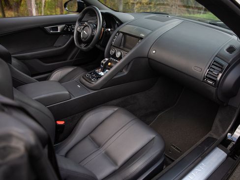 Used 2015 Jaguar F-TYPE S image 37