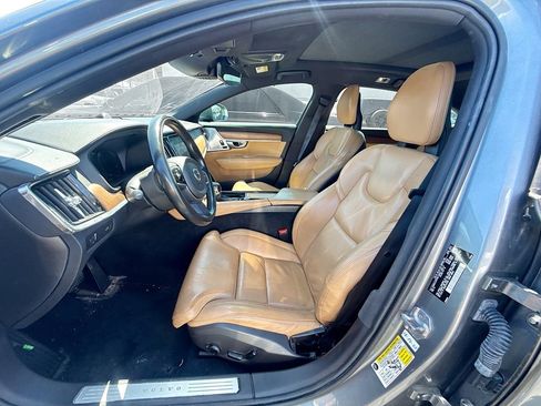Used 2018 Volvo S90 T6 Inscription w/ Convenience Package image 23