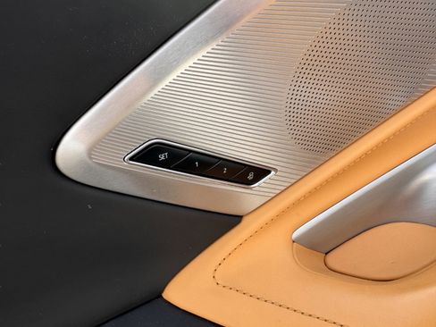 Used 2023 Chevrolet Corvette Stingray Premium Conv w/ 3LT RWD image 11