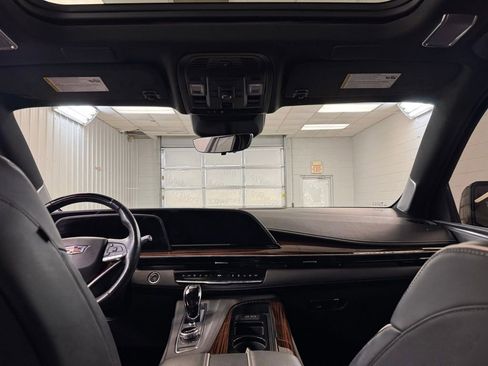 Used 2022 Cadillac Escalade Premium Luxury w/ Performance Package image 22