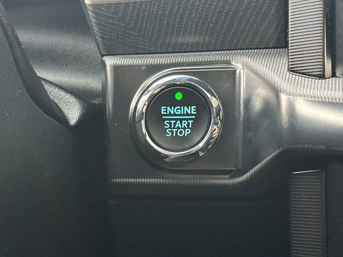 Used 2021 Ford F150 Platinum w/ FX4 Off-Road Package image 23