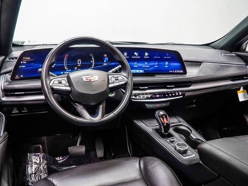 Used 2024 Cadillac XT4 Premium Luxury AWD/4WD image 15