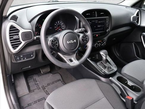 Used 2022 Kia Soul LX w/ Technology Package FWD image 14