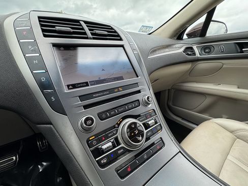 Used 2019 Lincoln MKZ Reserve w/ Reserve Plus Package image 27