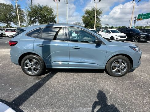 Used 2023 Ford Escape ST-Line w/ Tech Pack #1 AWD/4WD image 4