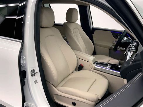 Used 2026 Mercedes-Benz GLB 250 image 11