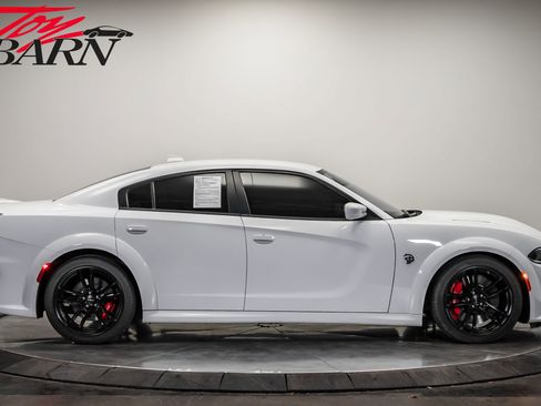 Used 2022 Dodge Charger SRT Hellcat w/ Harman/Kardon Audio Group image 6