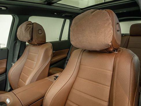 New 2026 Mercedes-Benz GLS 450 4MATIC image 30