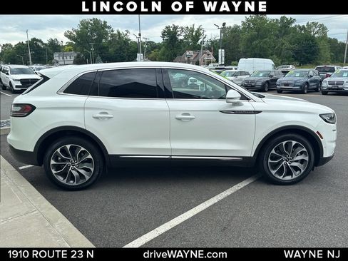 Used 2023 Lincoln Nautilus Reserve w/ Equipment Group 201A AWD/4WD image 9