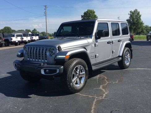 Used 2019 Jeep Wrangler Unlimited Sahara AWD/4WD image 5