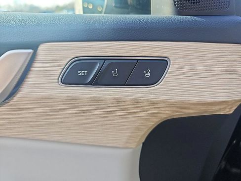 Used 2025 Hyundai Palisade Limited image 11