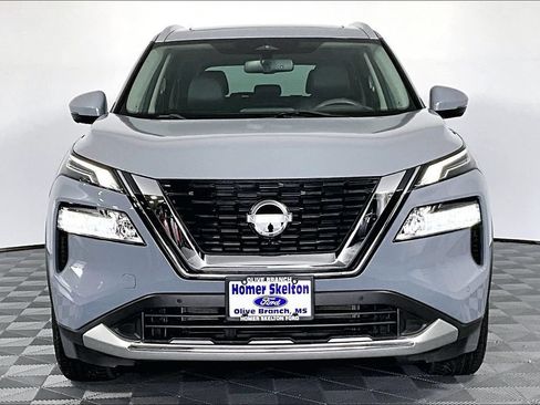 Used 2023 Nissan Rogue Platinum w/ Platinum Premium Package FWD image 3