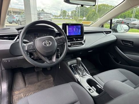 Used 2024 Toyota Corolla LE FWD image 28