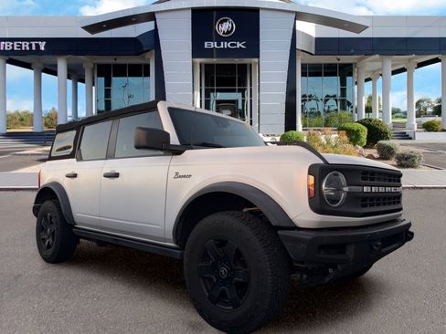 Used 2021 Ford Bronco Black Diamond AWD/4WD image 2