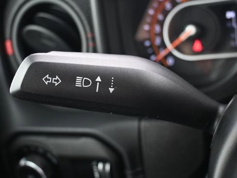Used 2024 Jeep Wrangler Unlimited Rubicon AWD/4WD image 37