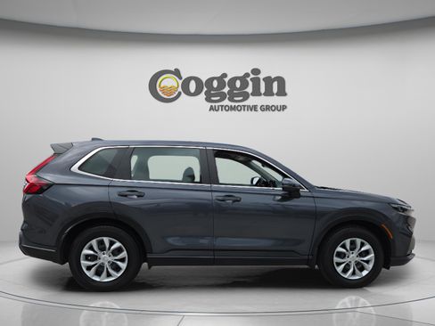 Used 2023 Honda CR-V LX image 6