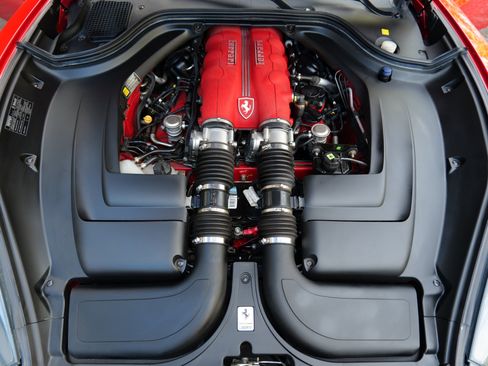 Used 2014 Ferrari California image 48