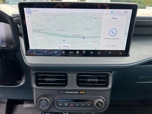 Used 2025 Ford Maverick Lariat w/ Black Appearance Package image 28