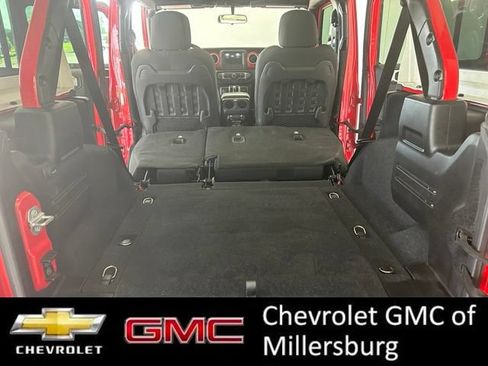 Used 2020 Jeep Wrangler Unlimited Rubicon w/ Cold Weather Group AWD/4WD image 30