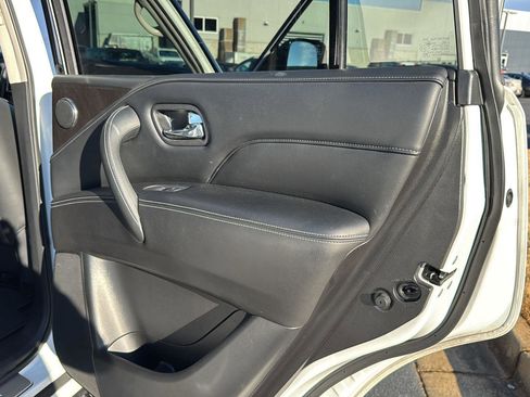 Used 2023 INFINITI QX80 Luxe w/ Cargo Package image 13