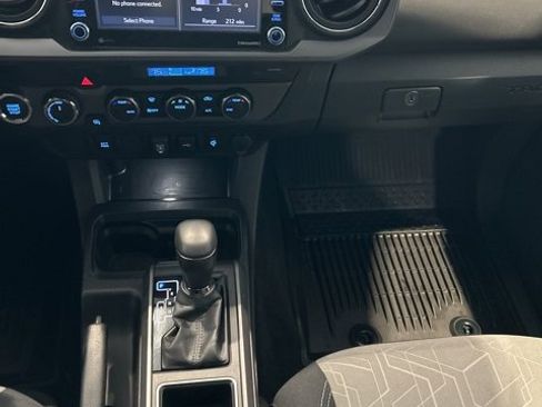 Used 2023 Toyota Tacoma TRD Sport image 12