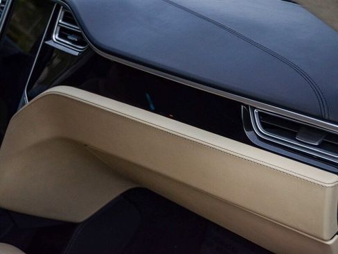 Used 2016 Tesla Model S 60 image 18