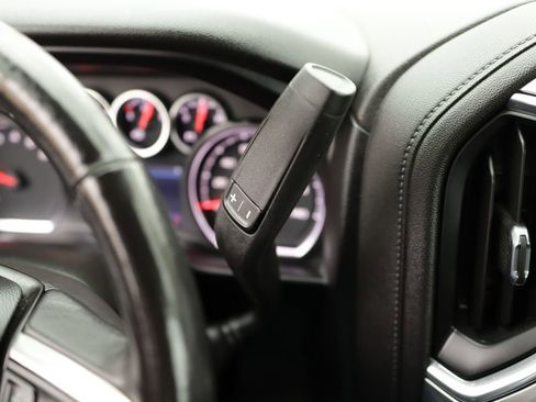 Used 2022 Chevrolet Silverado 1500 LT w/ Z71 Off-Road Package image 19